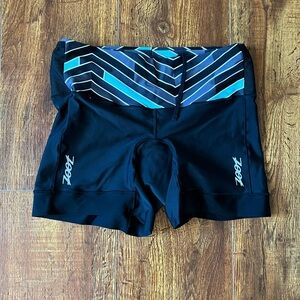 Zoot triathlon shorts, size large.